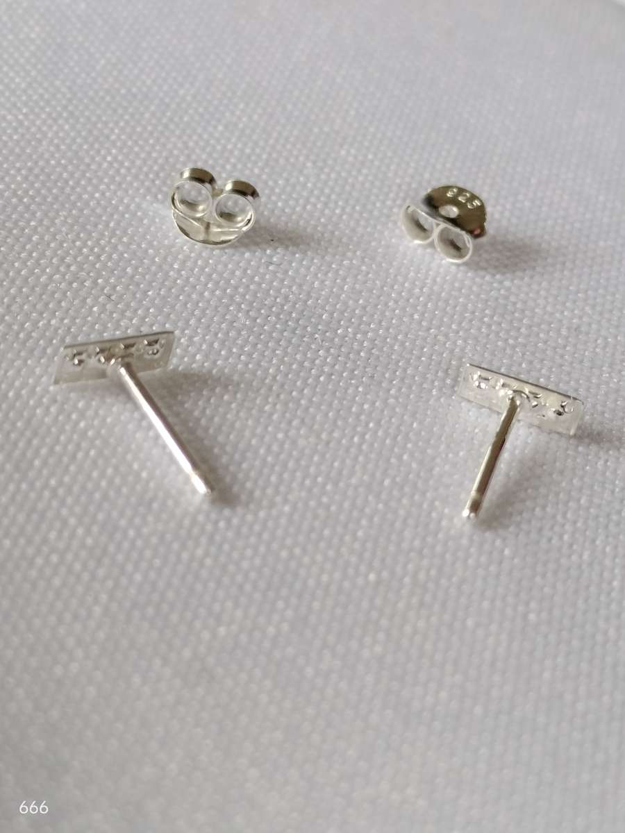 New Sterling Silver Austrian Crystal earrings: