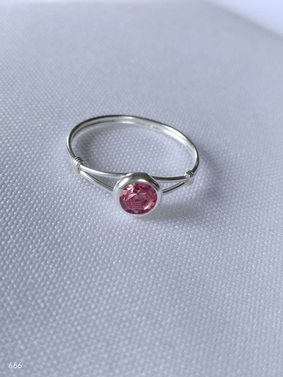 New Sterling Silver Austrian Crystal ring: Size US7