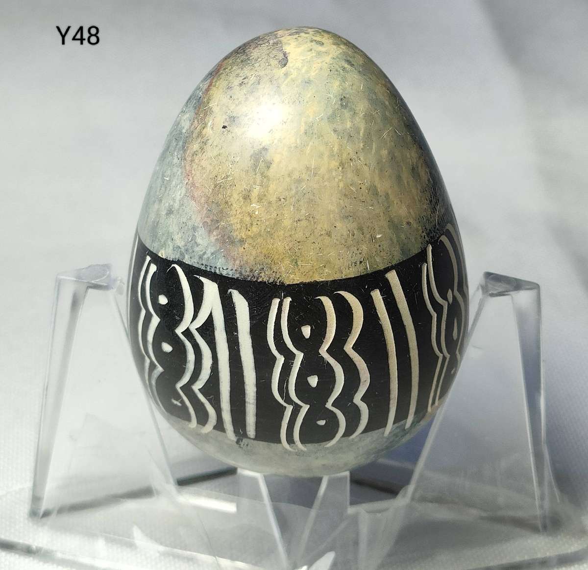 Semi-precious stone hand painted Yoni egg - height 49 mm - width 37 mm