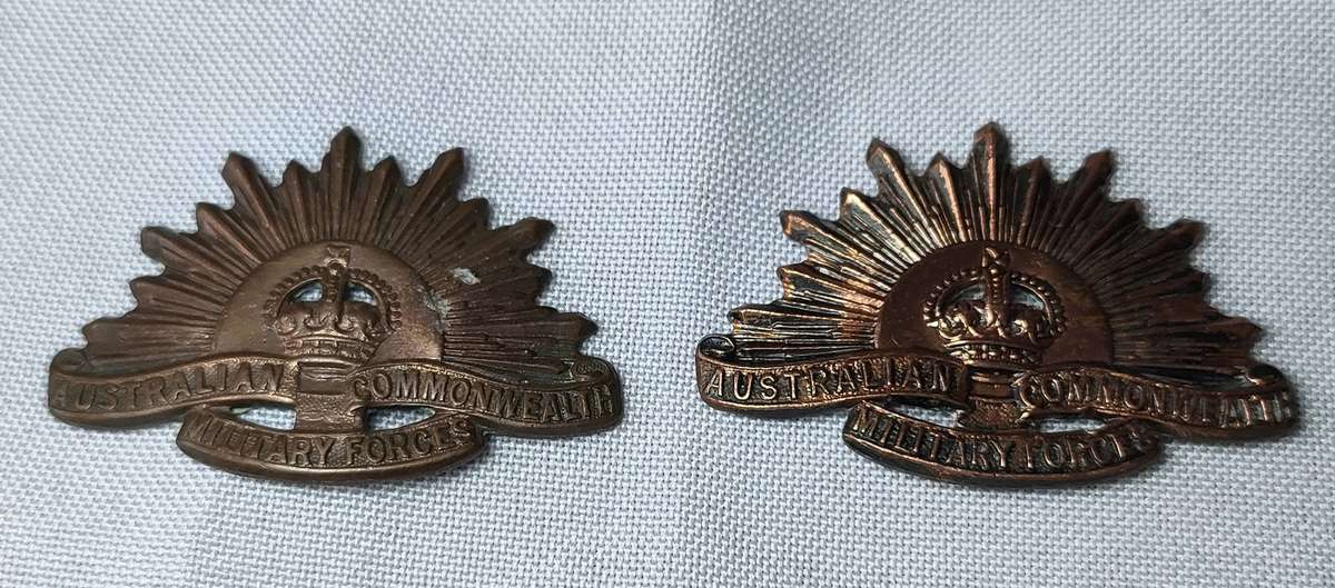 4 Commonwealth of Australia military insignia - good condition - various sizes