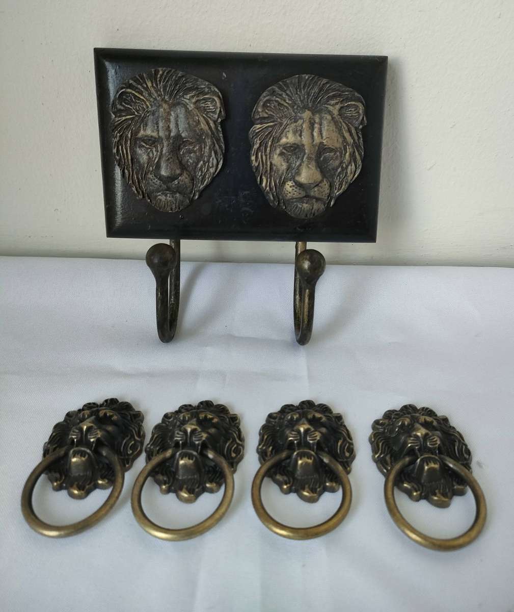 Stunning cast Lions head bronze coat hanger plus 4 similiar drawer/door handles with screws: 150x140