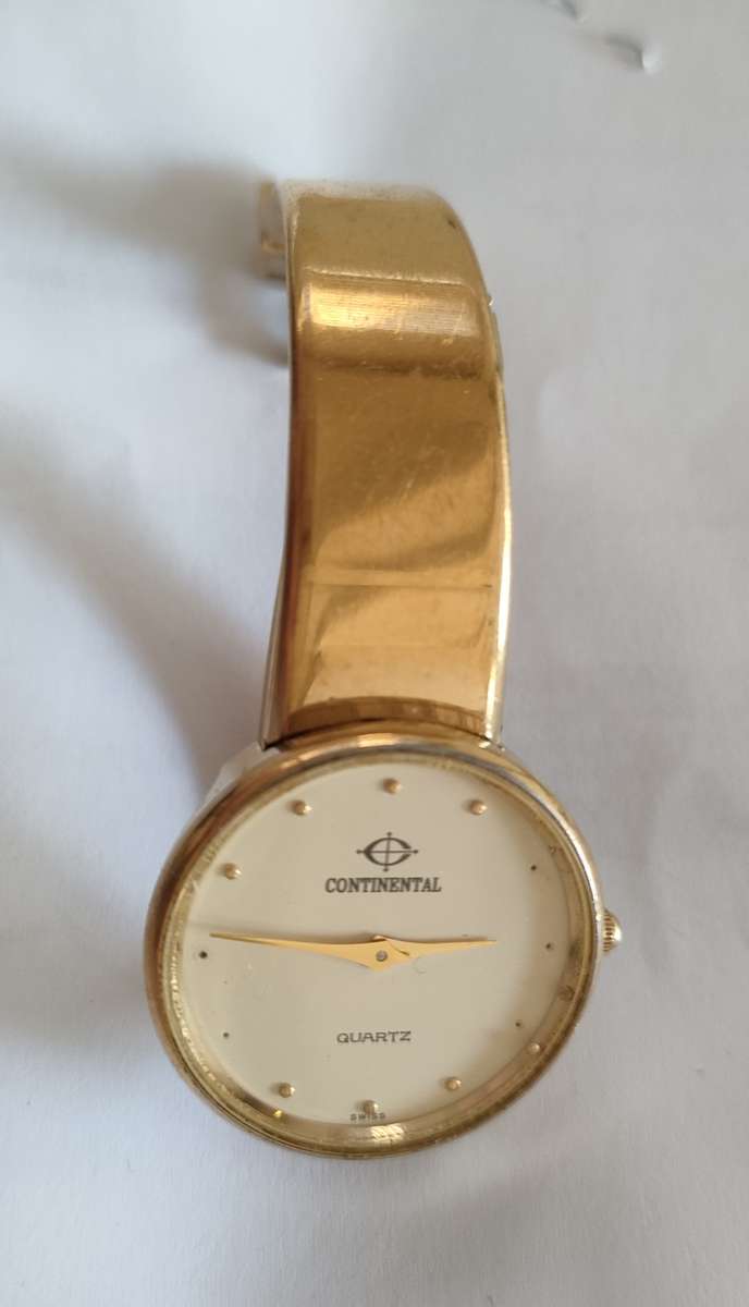 Gorgeous Continental Quartz Gold plated ladies watch: Requires new battery Damage free: Face 25mm