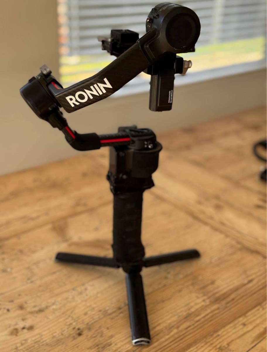 DJI Ronin RS2 Pro Combo + Extras  R7,900