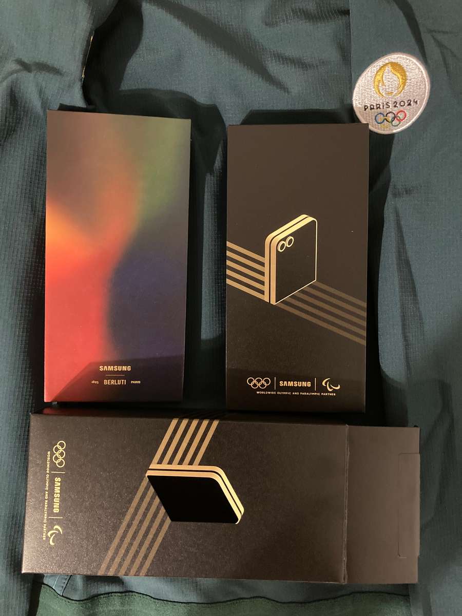 Samsung Galaxy Z Flip 6 Olympic Edition - 512GB