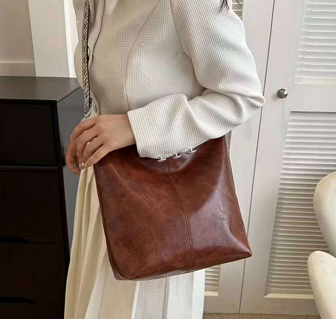 Vintage Style Shoulder and Crossbody bag - Dark Tan