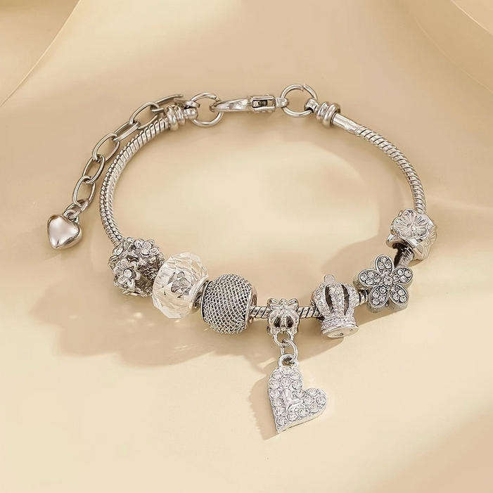 Charm Bracelet with Heart Pendant