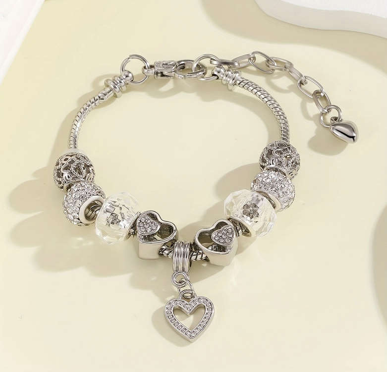 Charm Bracelet with Heart Pendant