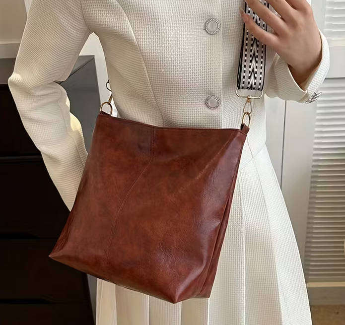 Vintage Style Shoulder and Crossbody bag - Dark Tan