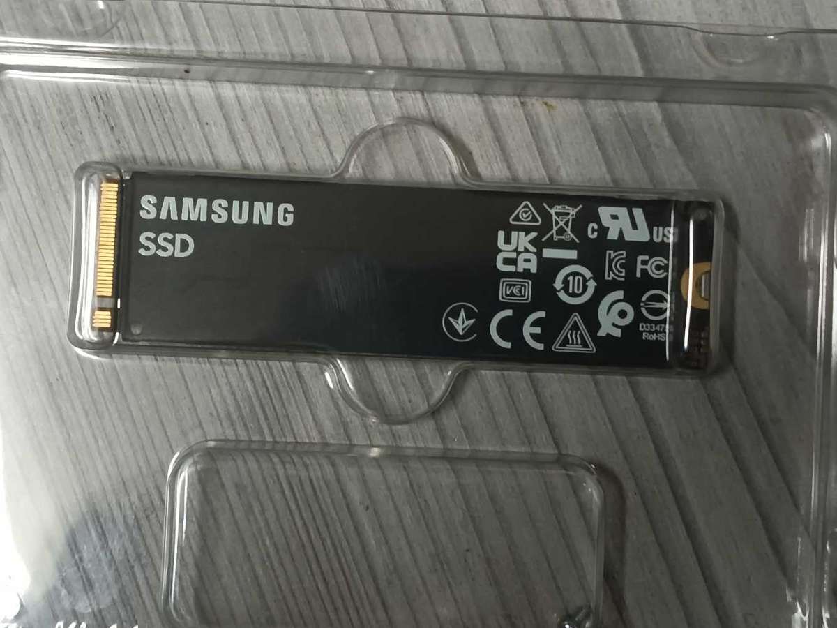 512GB Nvme Gen 4 Samsung SSD Drive