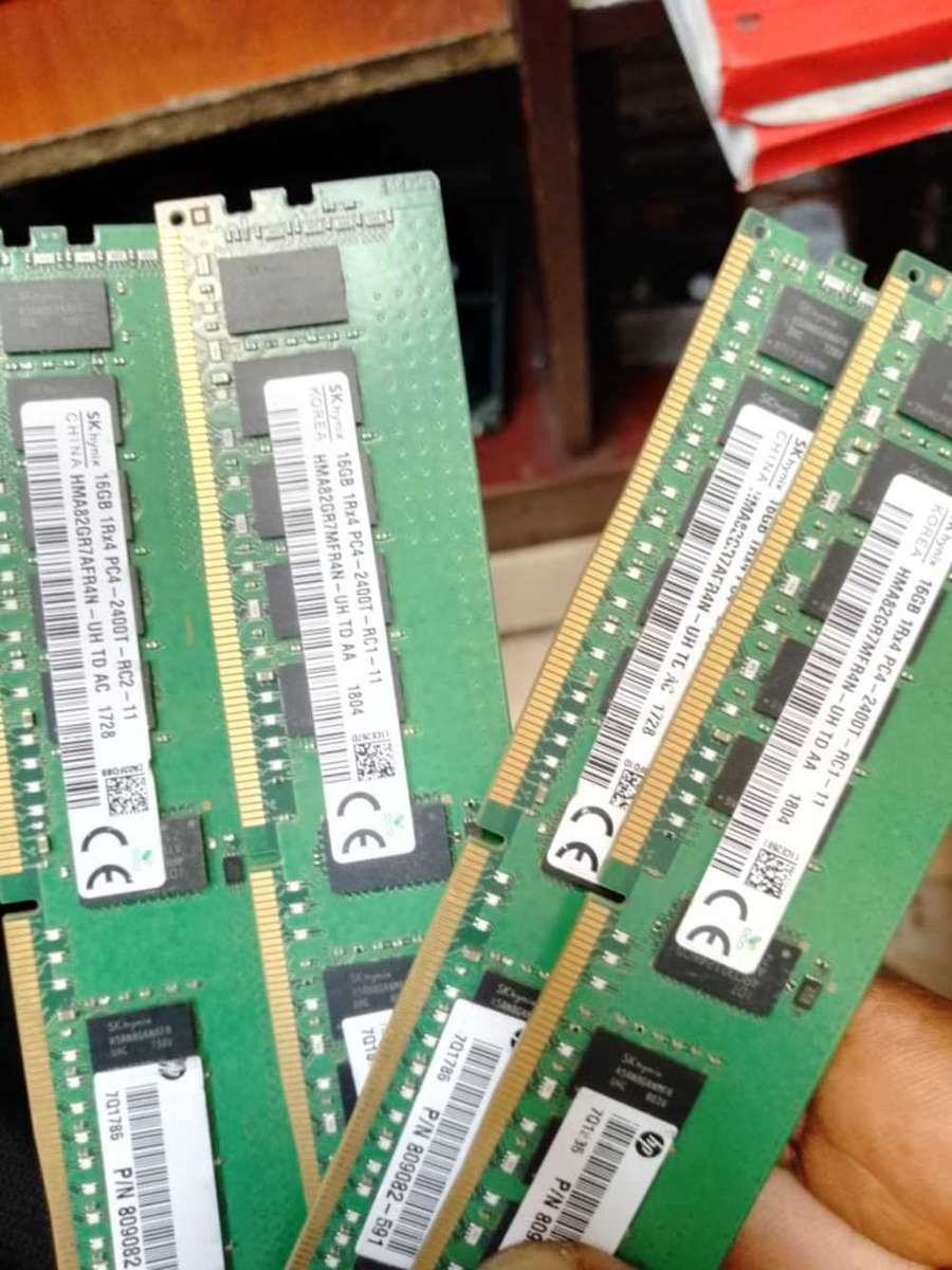 SK Hynix 16GB DDR4 RAM Modules