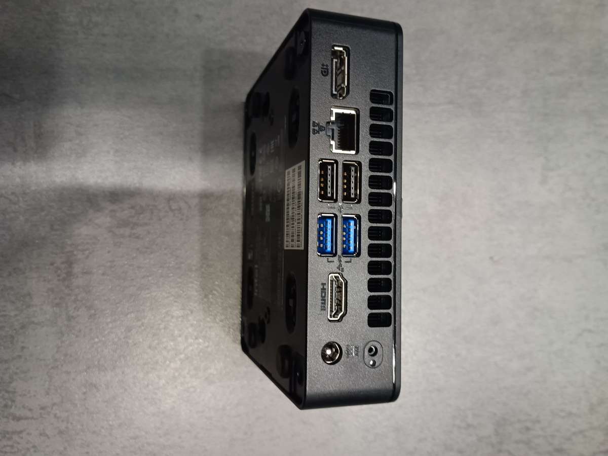 Intel NUC11ATK  MIN Computer/Celeron N4505 CPU/8GB Memory/256GB NVMe