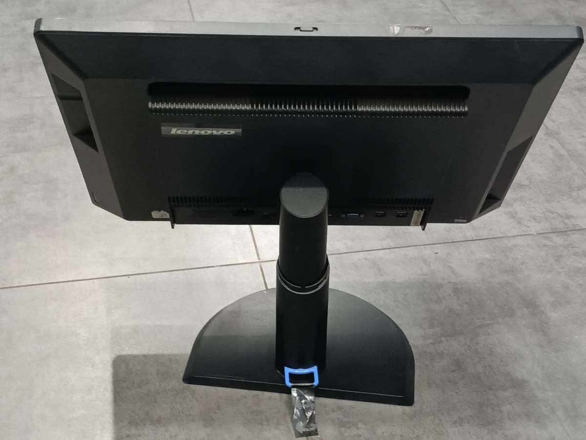 Lenovo Thinkcenter M93Z All in one PC/Core i7 4th Gene/16GB Ram/512GB SSD