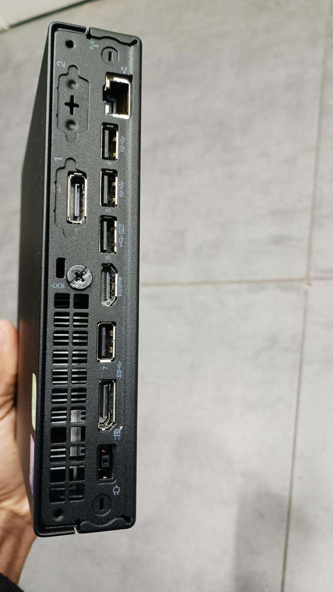 Lenovo Thinkcenter M70q Gen5 Tiny PC/i5 13400T/32Gb Ram/512Gb Nvme