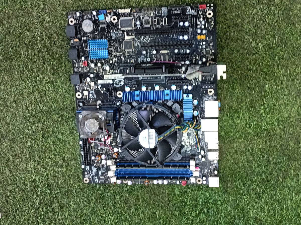 Core i7 Combo/16gb Memory+1gb Graphic card+ i7 930 CPu+ Cooler