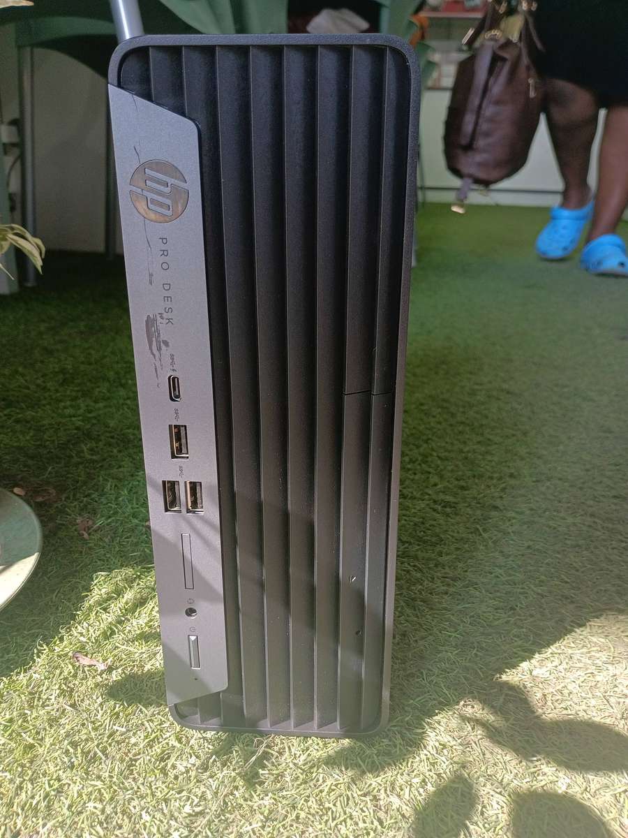 Core i5 12th Gene/Hp Pro 400 G9 SFF PC/16GB Ram/512gb Nvme