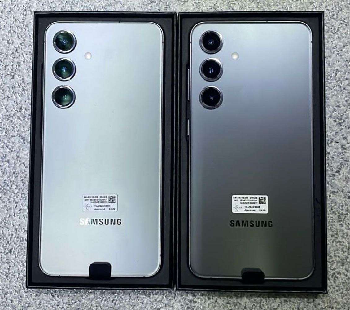 Samsung Galaxy S24 Smartphone