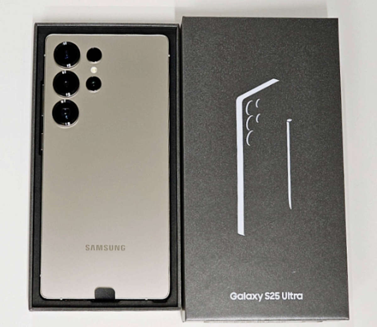 SAMSUNG GALAXY S25 ULTRA