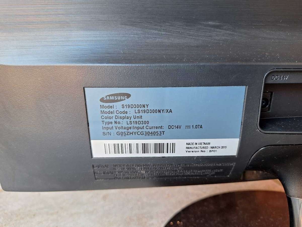 Samsung S19D300NY Monitor x2