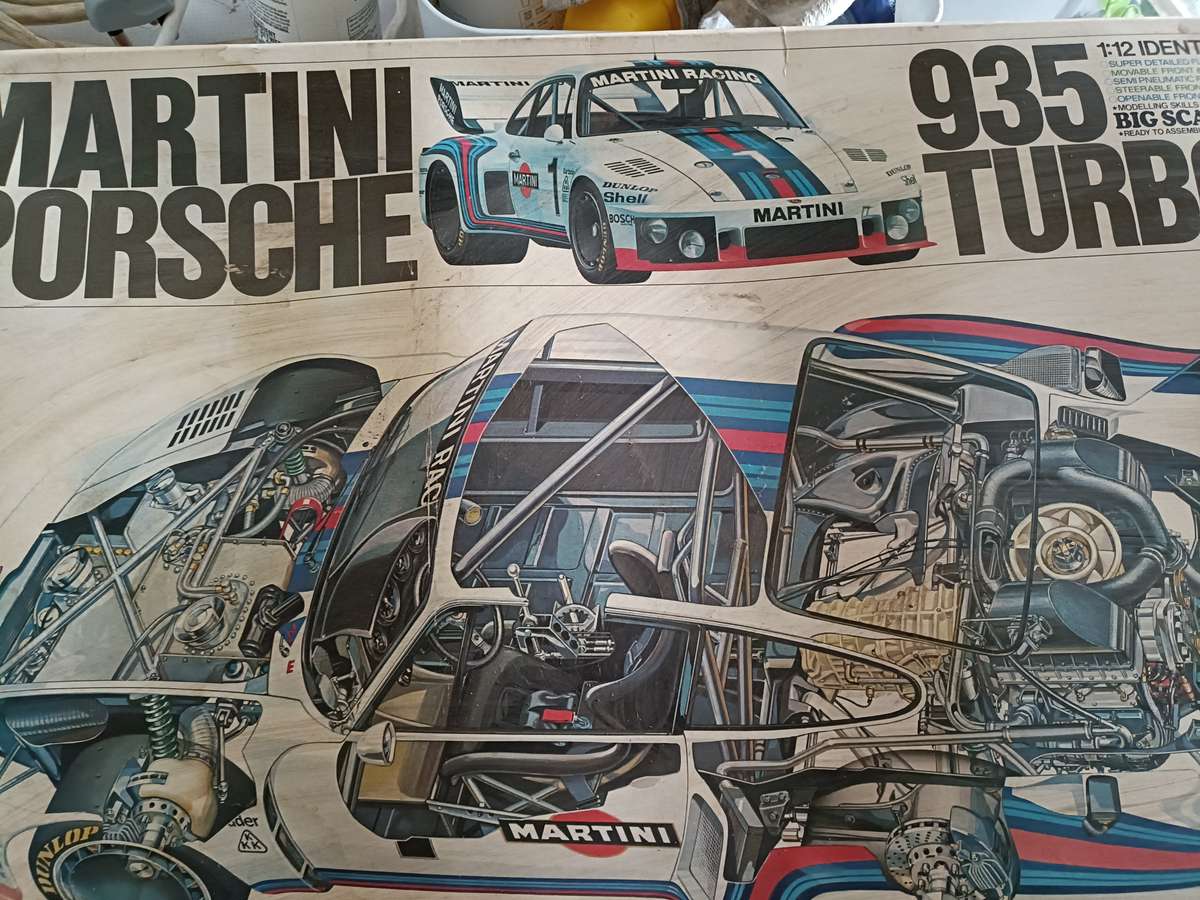 Tamiya Porsche Martini 935 Turbo 1:12 scale model