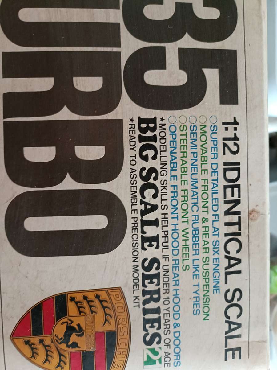 Tamiya Porsche Martini 935 Turbo 1:12 scale model