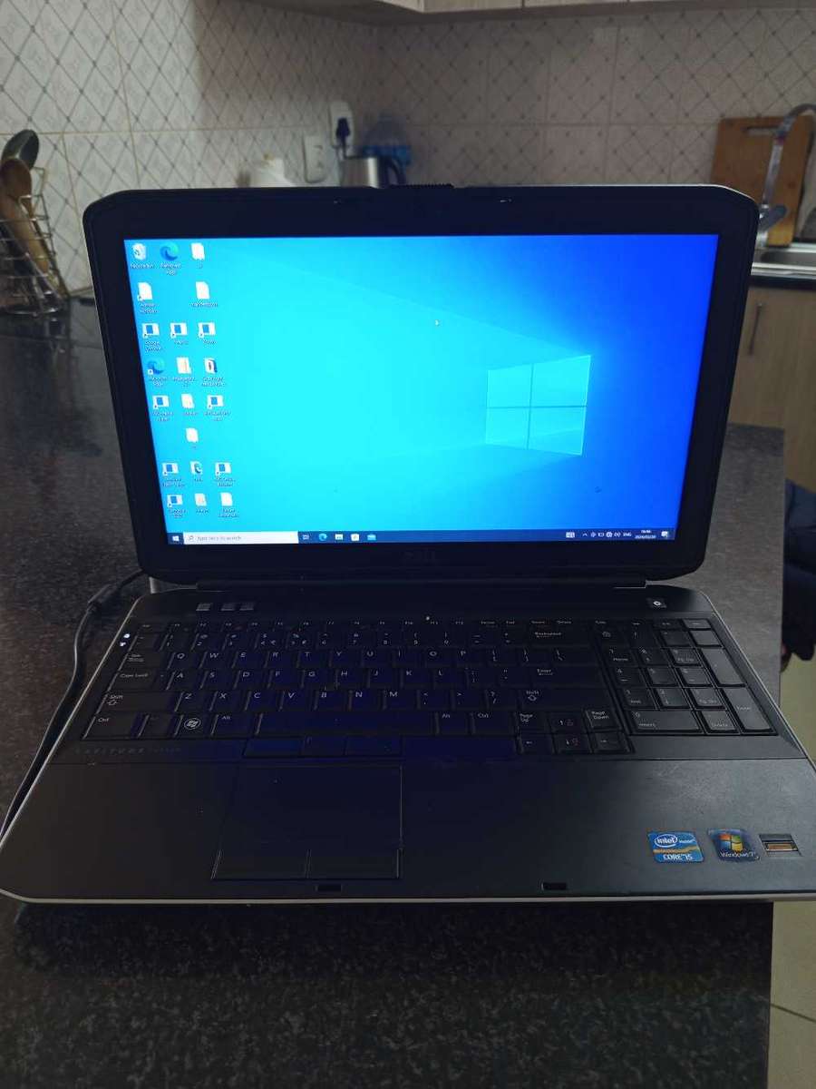 *Defective Bundle* Dell Laptop and Hooverboard