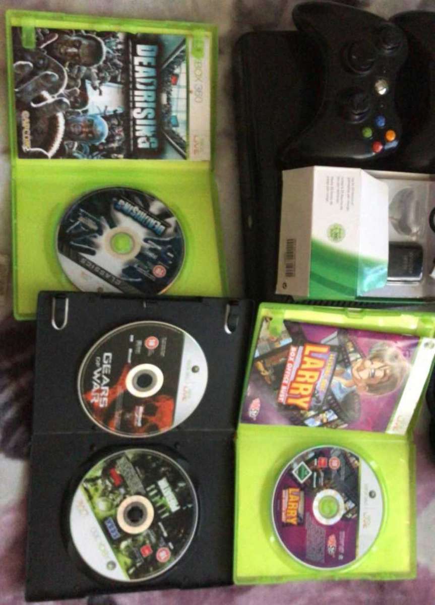 Xbox 360 Console with 4 Games and 2 Controllers