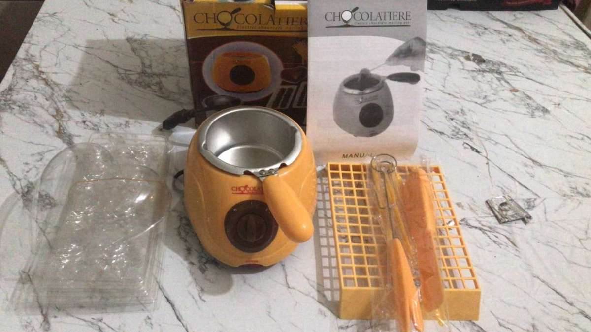 Electric Chocolate Melting Pot with Accessories