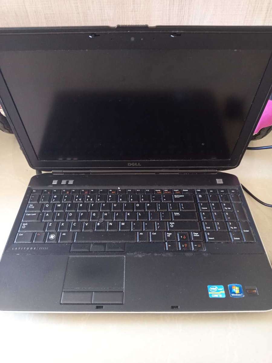 *Defective Bundle* Dell Laptop and Hooverboard