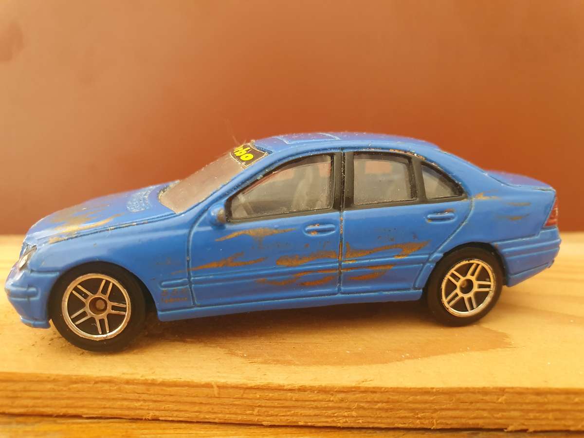 DIE CAST     MERCEDES