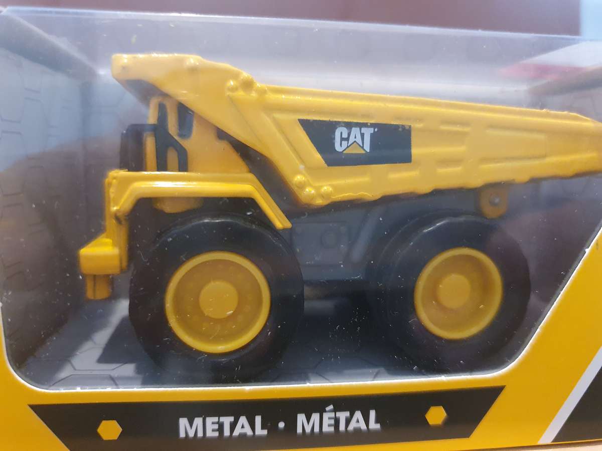 MINING TRUCK    CAT  FULL METAL