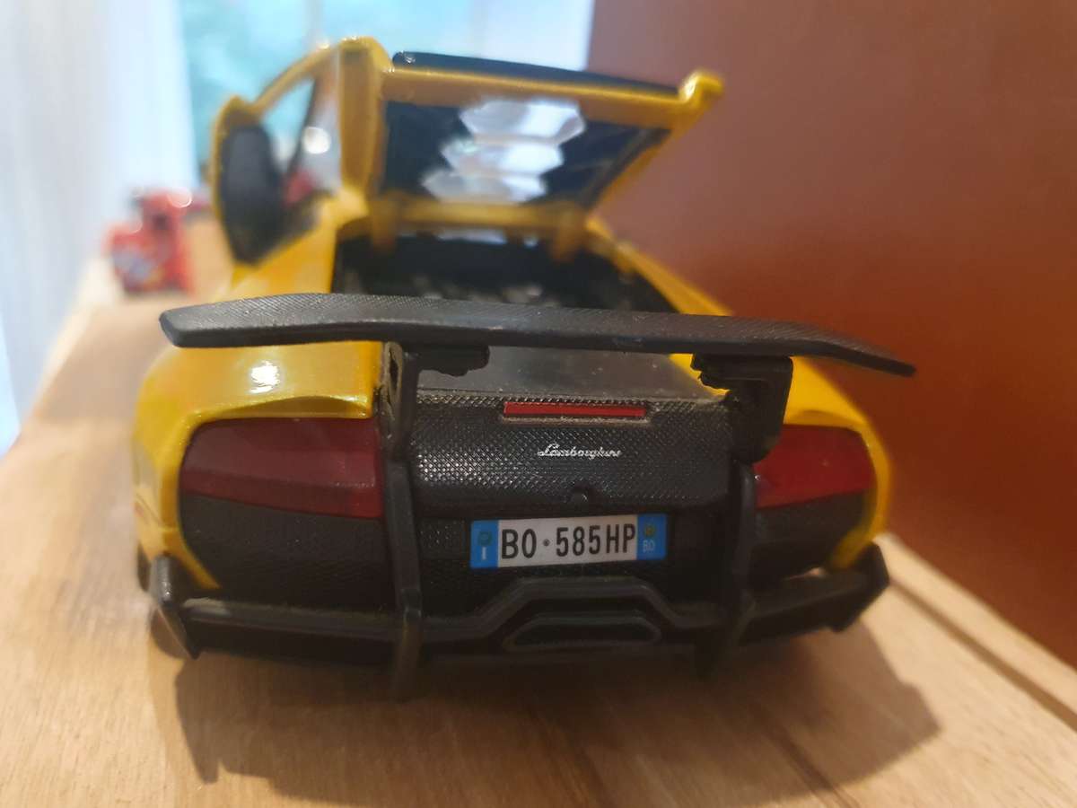LAMBORGHINI       LP