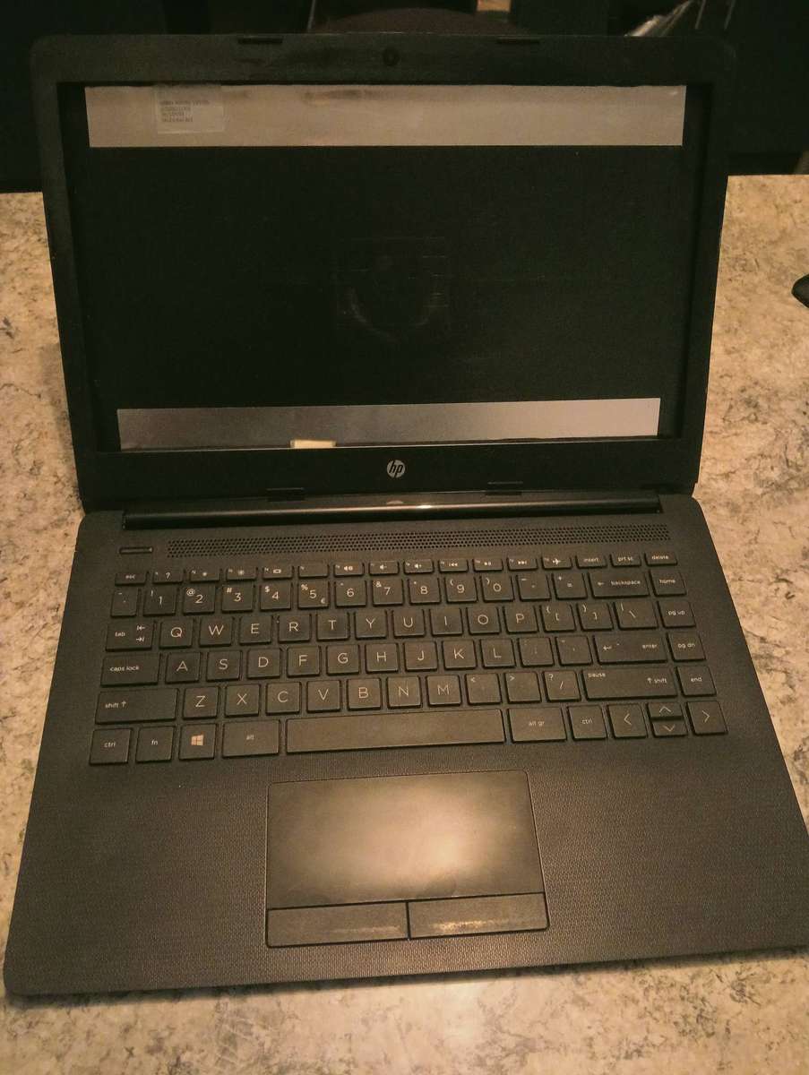 HP Notebook - 14-cm0099ni (Screen damaged)