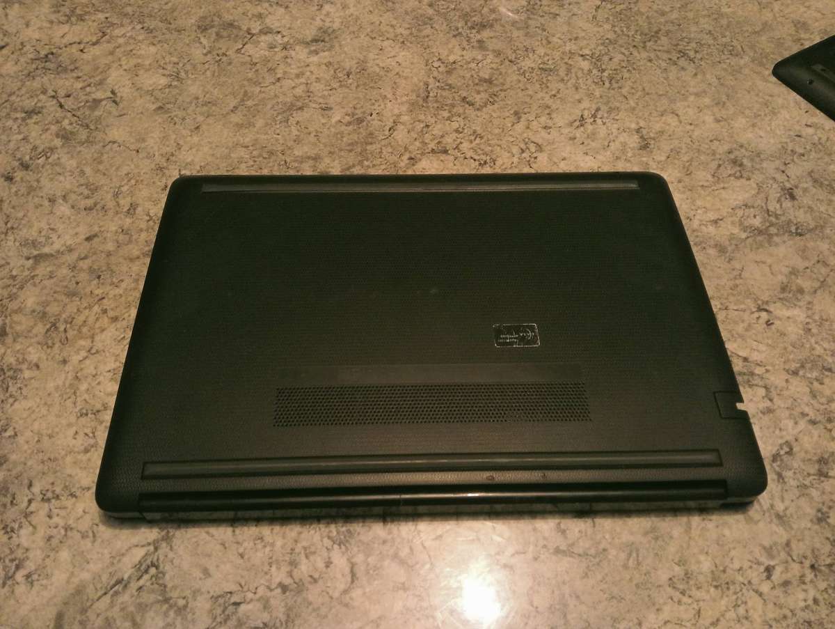 HP Notebook - 14-cm0099ni (Screen damaged)