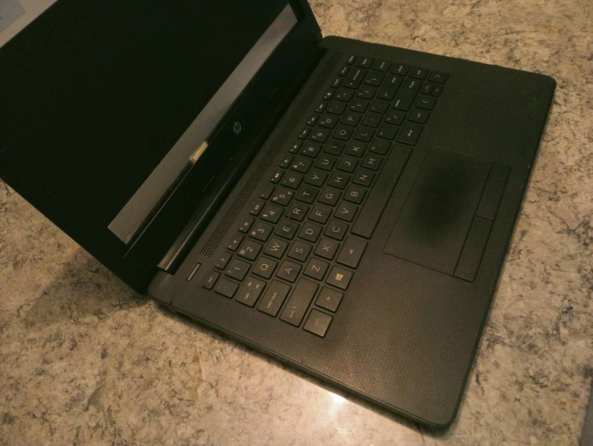 HP Notebook - 14-cm0099ni (Screen damaged)