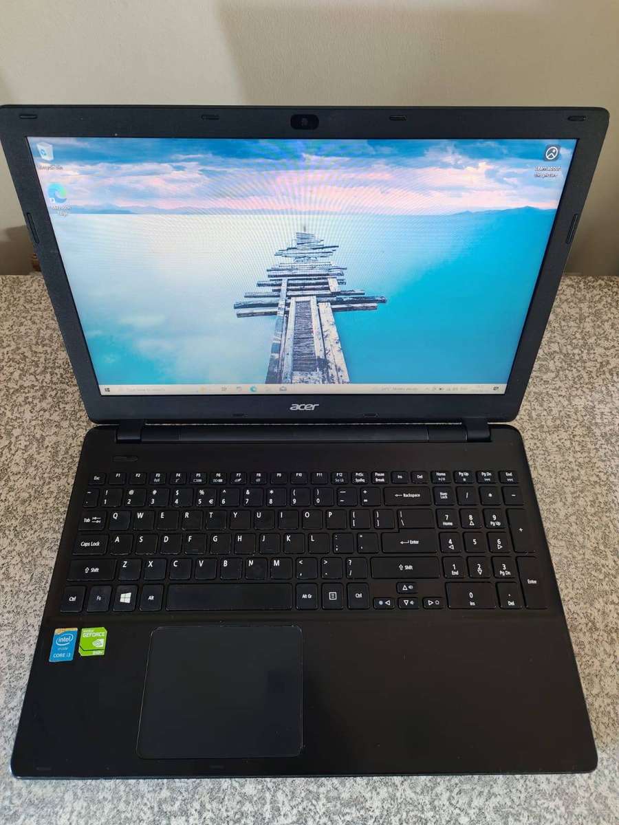 Acer Travelmate 15.6" Display Intel Core i3 CPU 8GB Ram 500GB Storage Windows 10