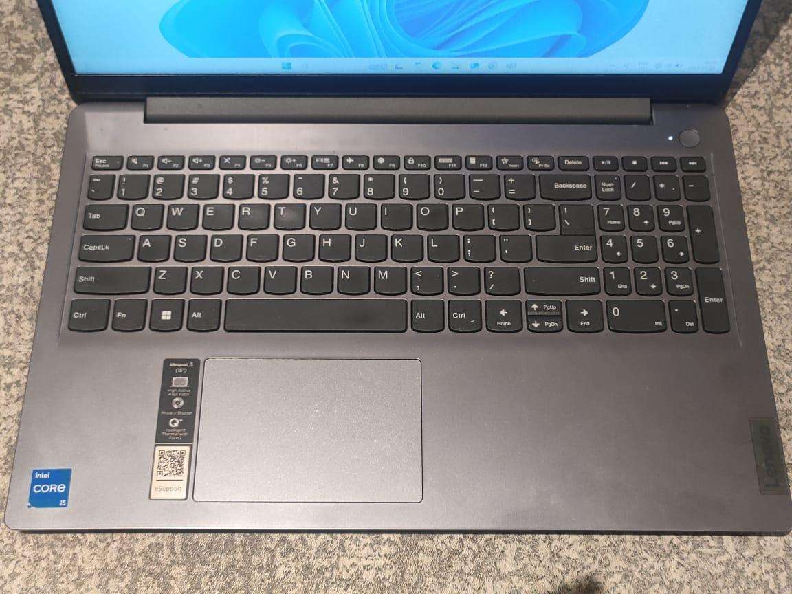 Lenovo Ideapad 3 Core i5 11th Gen 15.6" FHD 16GB Ram MASSIVE 1TB SSD Intel IRIS Graphics Windows 11