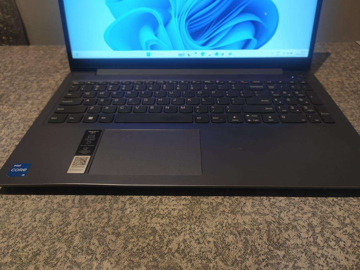 Lenovo Ideapad 3 Core i5 11th Gen 15.6" FHD 16GB Ram MASSIVE 1TB SSD Intel IRIS Graphics Windows 11