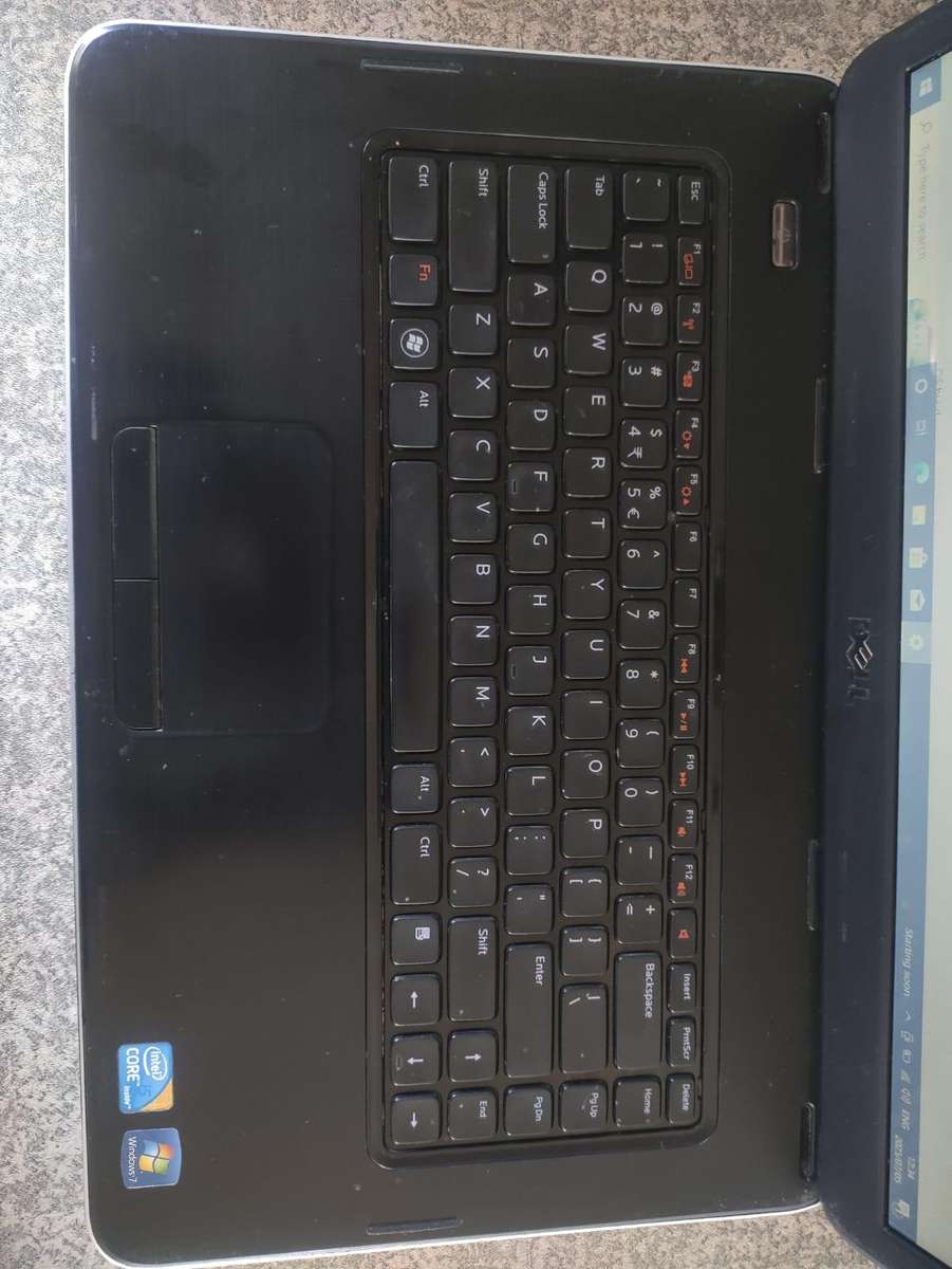 Dell Vostro 1540 HD Display Intel Core i5 4GB RAM 1TB HD DVD WIFI BLUETOOTH WINDOWS 10