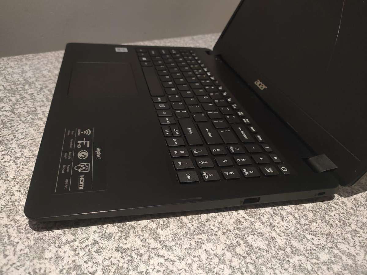 Acer Aspire 3 Intel Core i3 10th Gen 15.6" Display 4GB Ram For SPARES/REPAIRS