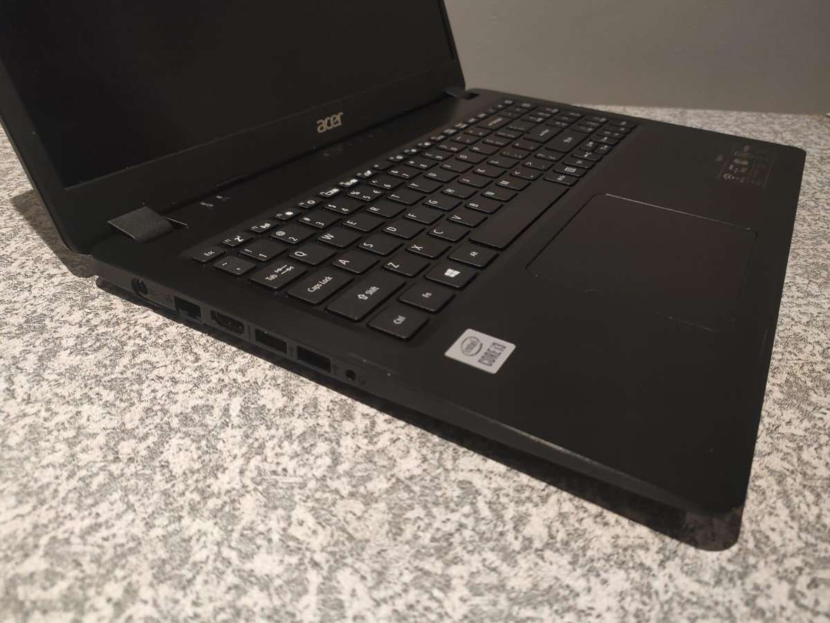Acer Aspire 3 Intel Core i3 10th Gen 15.6" Display 4GB Ram For SPARES/REPAIRS