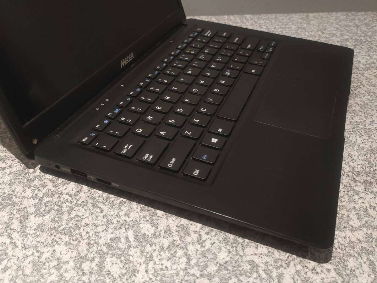 Mecer Laptop CG14D15 14" Display For Spares/Repairs