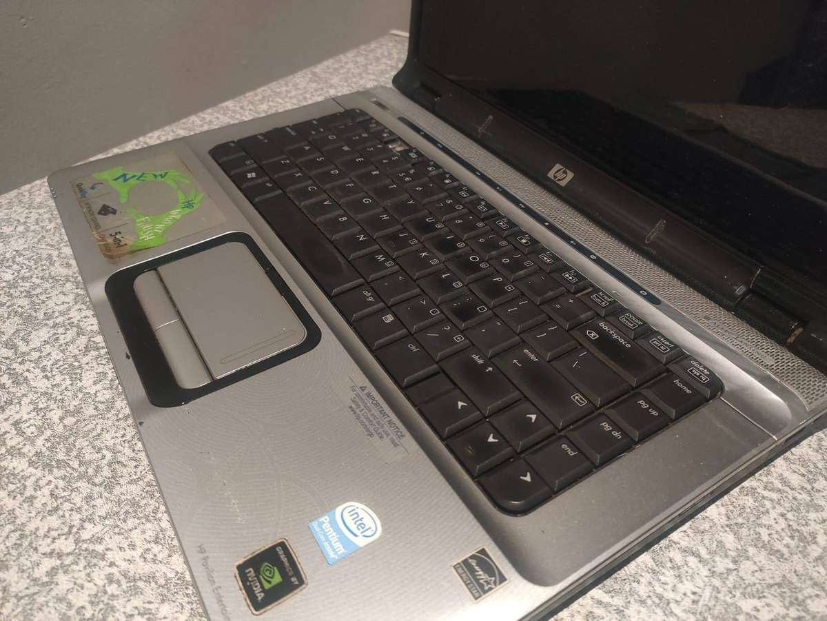 HP Pavilion DV6700 15.6" Display Intel Pentium Processor NVidia Graphics for Spares/Repairs