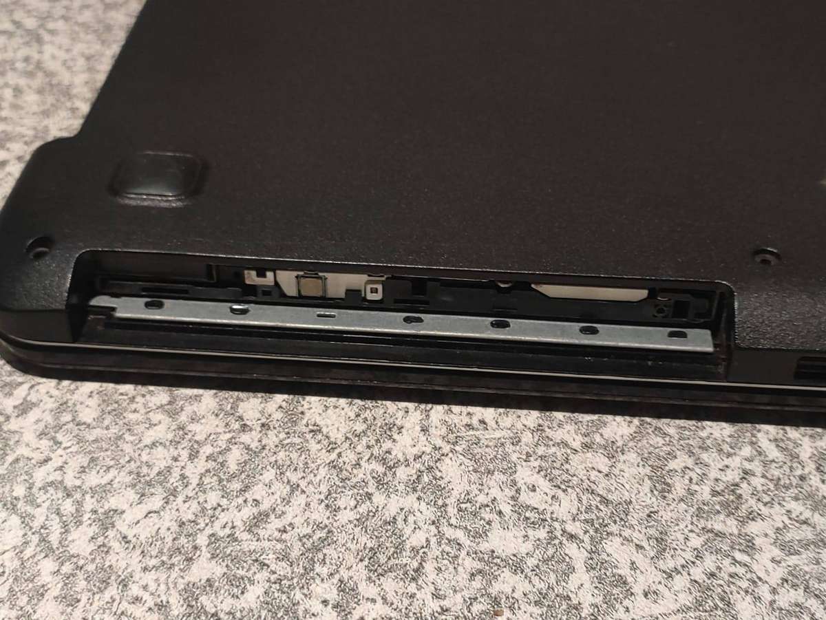 Acer X555L Intel Core i7 Processor 15.6" Display 8GB Ram 1TB HDD Windows 10