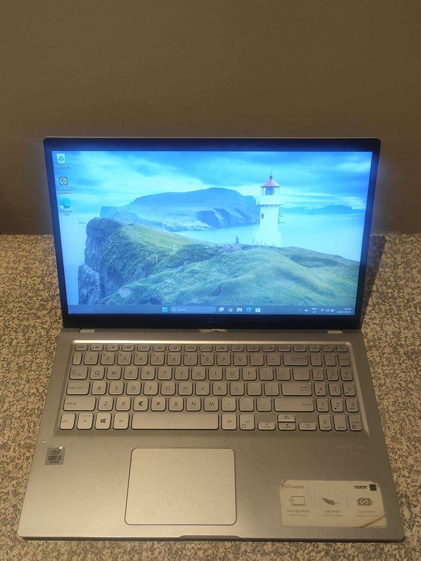 ASUS Vivobook X515 Intel 10th Gen CPU 15.6" FHD Display 8GB Ram 256GB SSD Windows 11