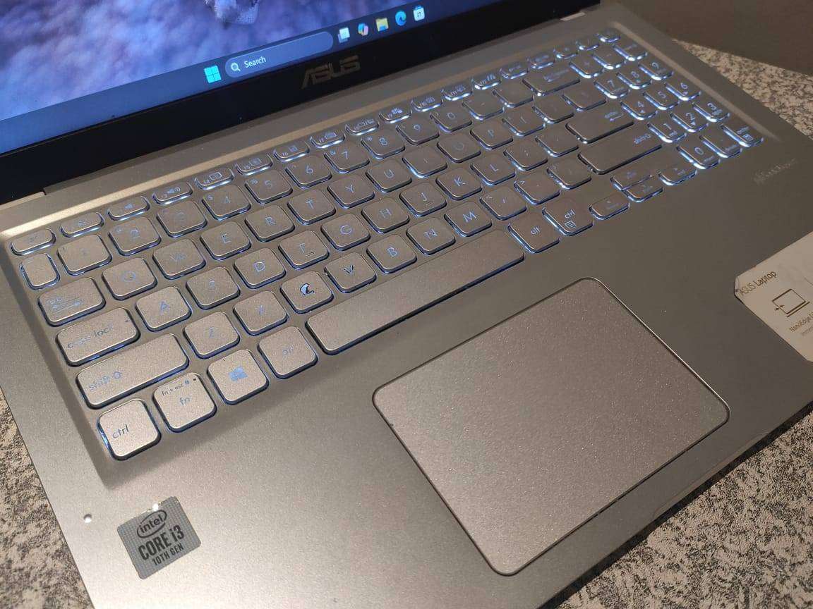 ASUS Vivobook X515 Intel 10th Gen CPU 15.6" FHD Display 8GB Ram 256GB SSD Windows 11