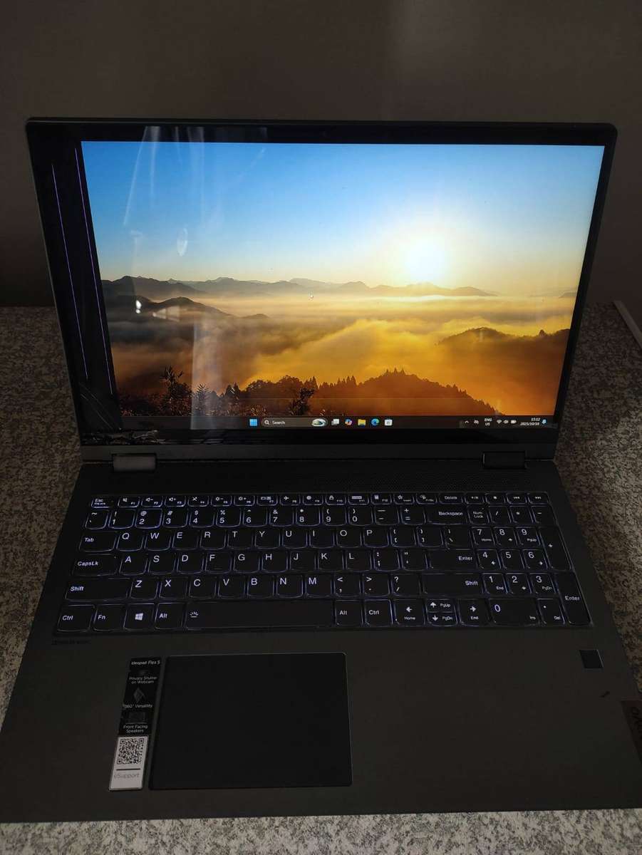Lenovo Ideapad Flex 5 15.6" Intel Core i5 Processor 8GB Ram 512GB M.2 NVMe SSD Windows 11