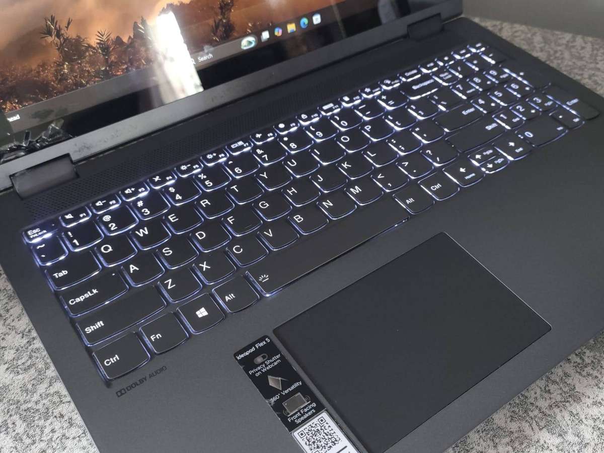 Lenovo Ideapad Flex 5 15.6" Intel Core i5 Processor 8GB Ram 512GB M.2 NVMe SSD Windows 11