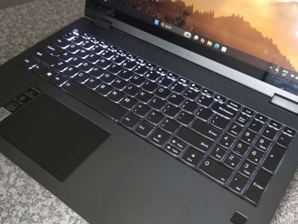 Lenovo Ideapad Flex 5 15.6" Intel Core i5 Processor 8GB Ram 512GB M.2 NVMe SSD Windows 11