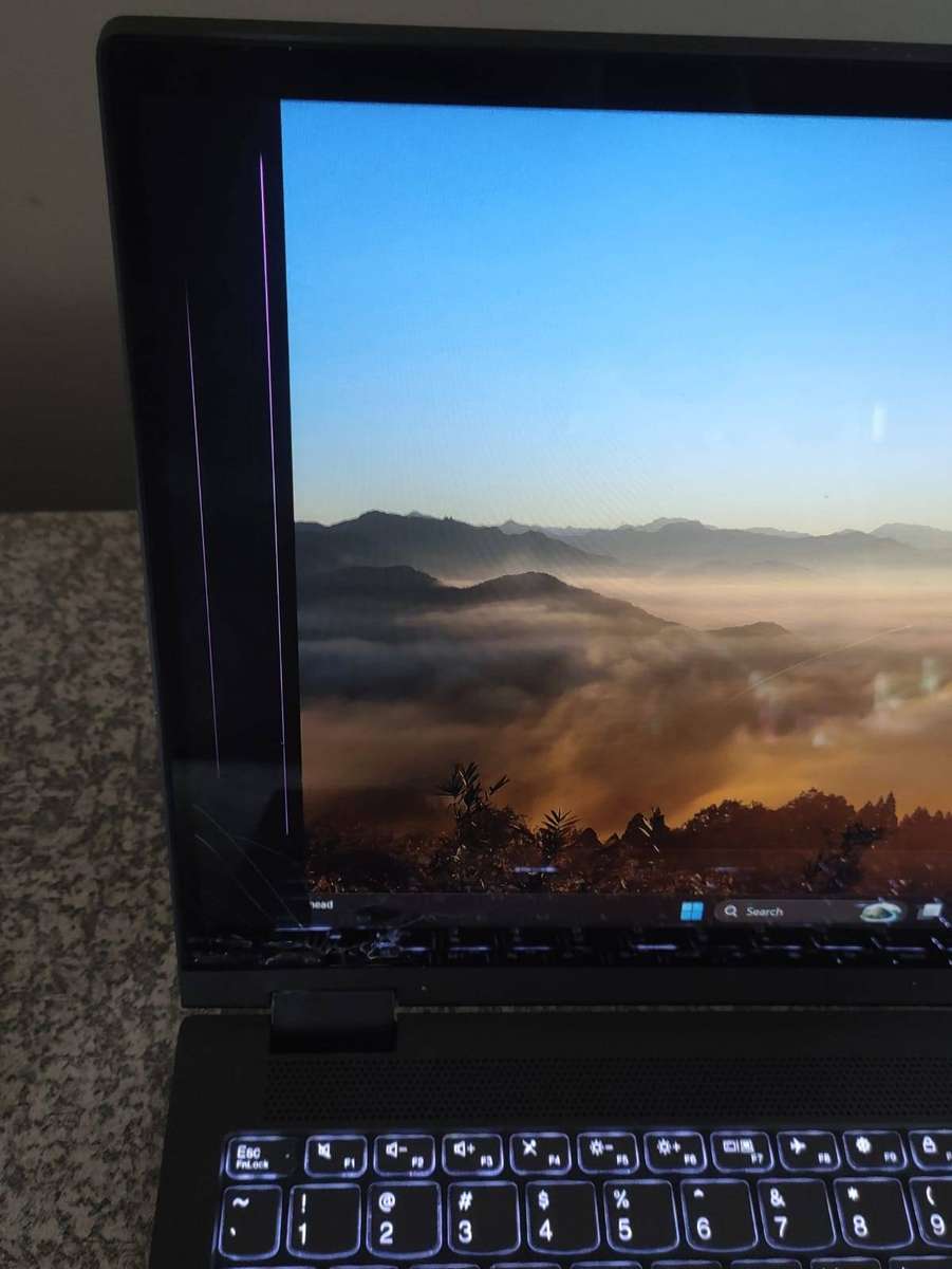 Lenovo Ideapad Flex 5 15.6" Intel Core i5 Processor 8GB Ram 512GB M.2 NVMe SSD Windows 11