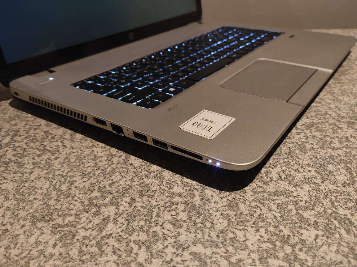 HP Envy 17.3" FHD TOUCHSCREEN Intel Core i7 Processor 8GB Ram 1TB HDD Windows 11